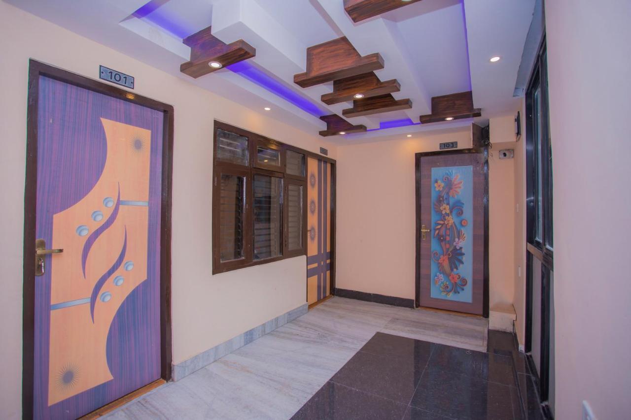 Oyo Hotel Antique Kutty Kathmandu Esterno foto